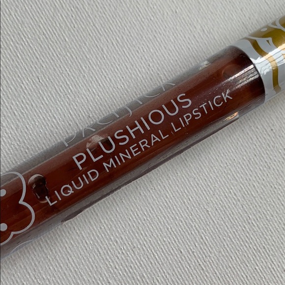 NEW Pacifica Plushious Liquid Mineral Lipstick - Picture 2 of 4